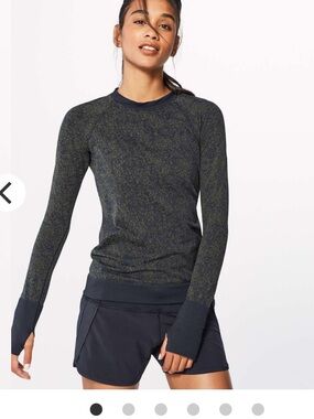 Lululemon Rest Less Pullover
Black / Armory 4